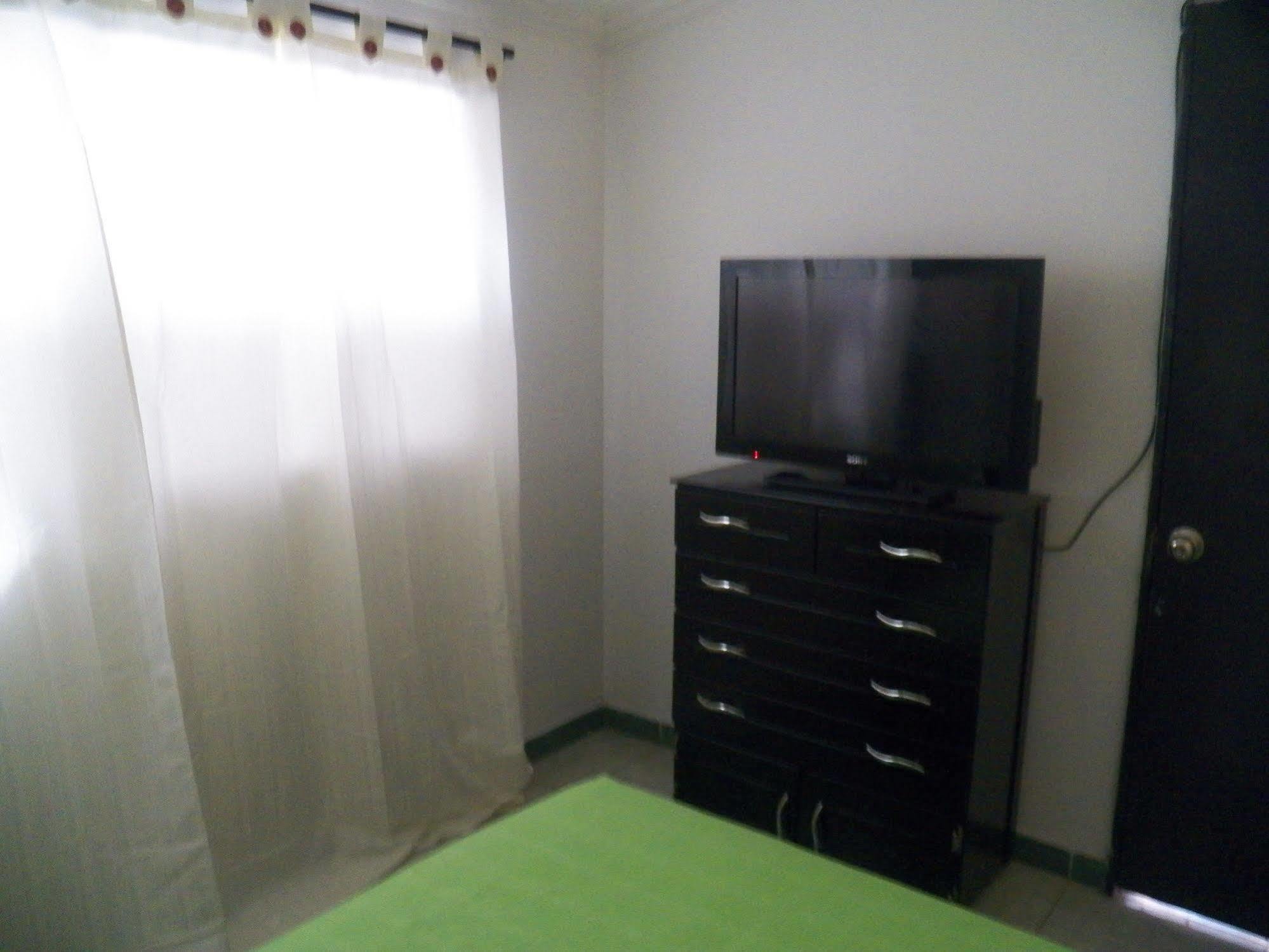 Hostal Deluxe Santander Manizales Exterior photo