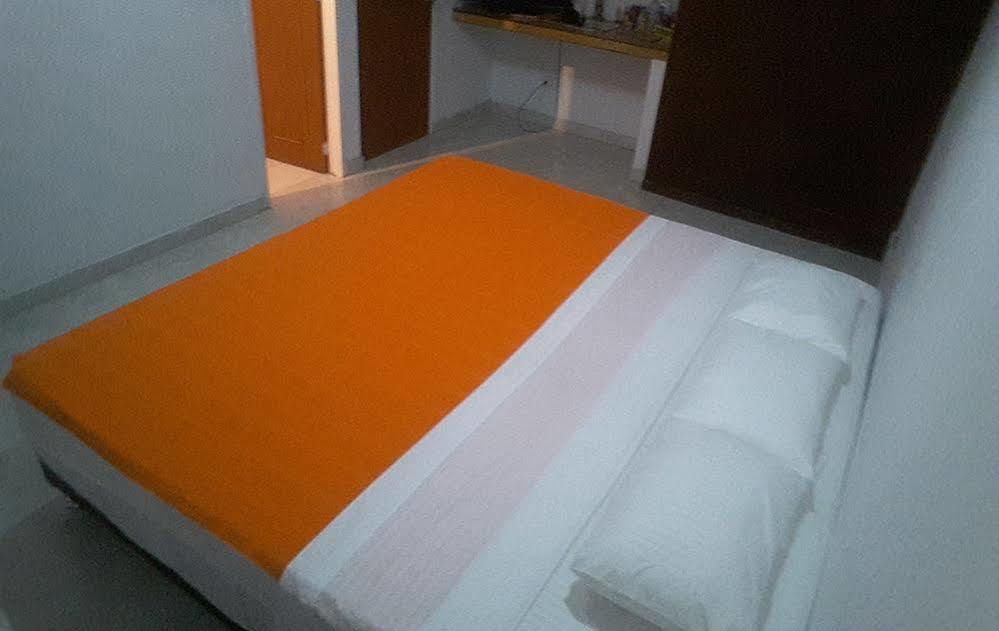 Hostal Deluxe Santander Manizales Exterior photo
